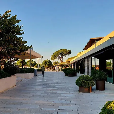 Mediterranes Nur 10 Gehminuten Zum Mit Grossem Garten Apartment Rovinj